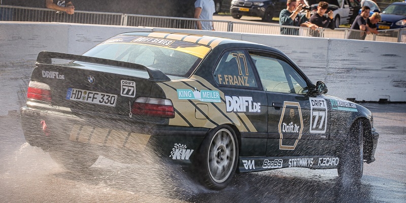 Jetzt Drift-Taxi buchen