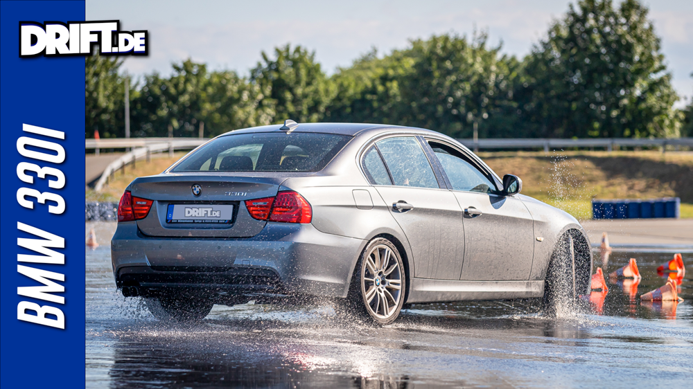 Information | Leihfahrzeuge | BMW E90 330i Limousine